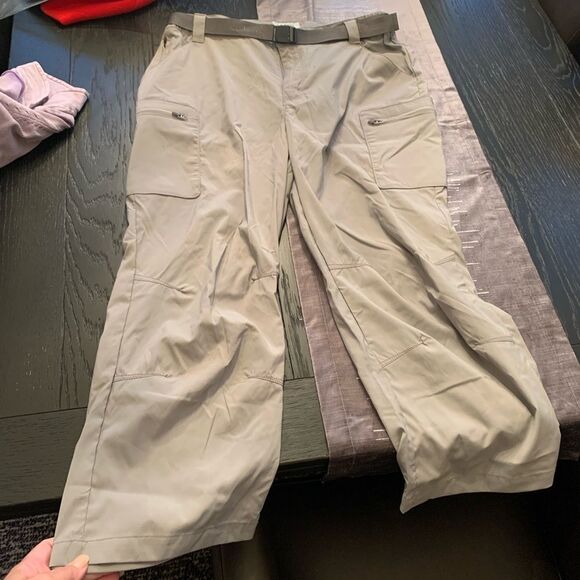L.L. Bean Sun Protection Gray Capri Hiking Pants sz M NWOT - Picture 1 of 7
